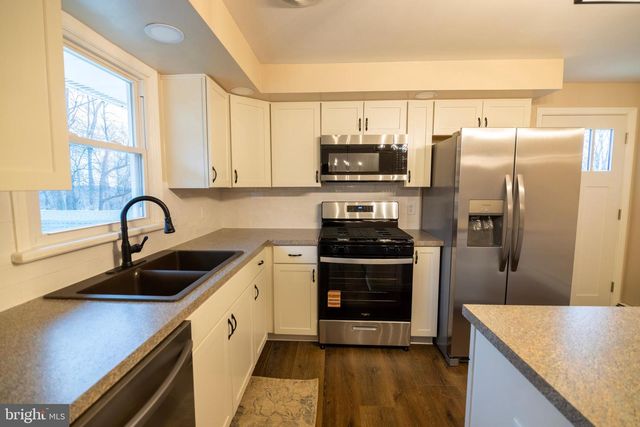 300 S CAMP ST, Red Lion, PA 17356