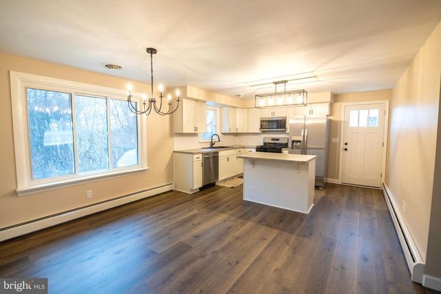 300 S CAMP ST, Red Lion, PA 17356