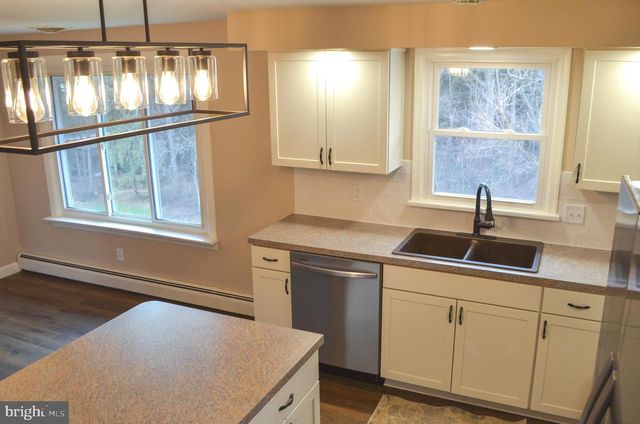 300 S CAMP ST, Red Lion, PA 17356