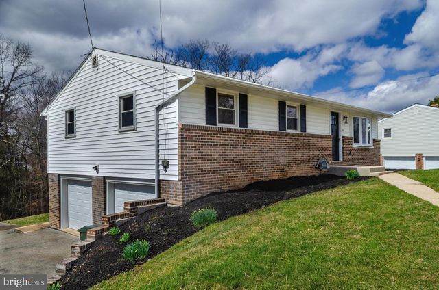 300 S CAMP ST, Red Lion, PA 17356