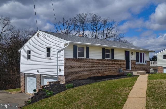 300 S CAMP ST, Red Lion, PA 17356