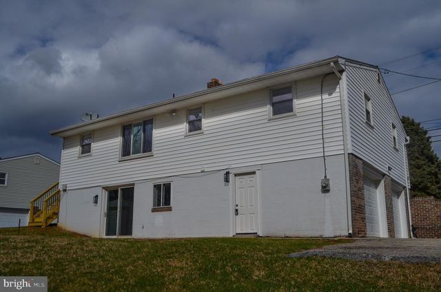 300 S CAMP ST, Red Lion, PA 17356