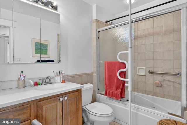 5330 41ST ST NW, Washington, DC 20015