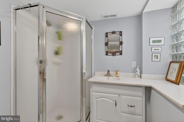 5330 41ST ST NW, Washington, DC 20015