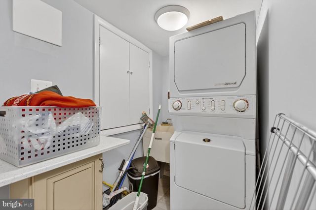 5330 41ST ST NW, Washington, DC 20015