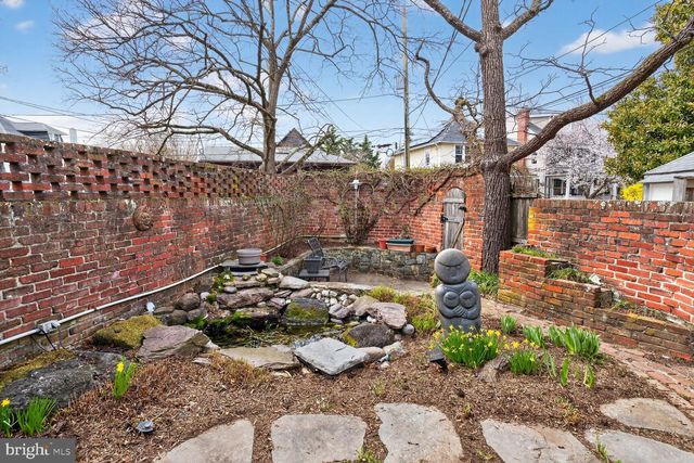 5330 41ST ST NW, Washington, DC 20015