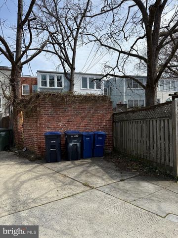 5330 41ST ST NW, Washington, DC 20015