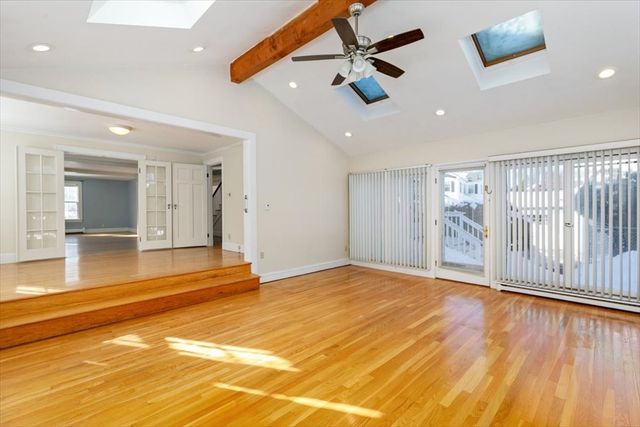 593 Prospect St, Methuen, MA 01844