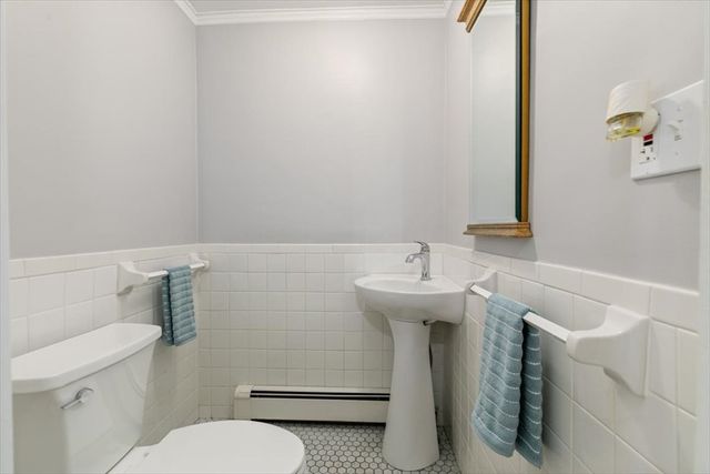 593 Prospect St, Methuen, MA 01844