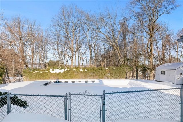 593 Prospect St, Methuen, MA 01844