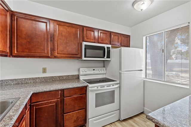 5383 Indian River Drive 320, Las Vegas, NV 89103