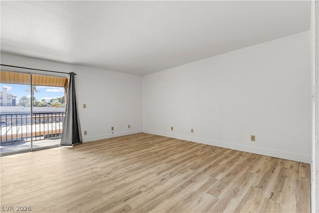 5383 Indian River Drive 320, Las Vegas, NV 89103