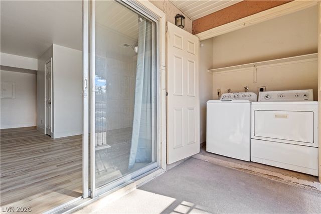 5383 Indian River Drive 320, Las Vegas, NV 89103