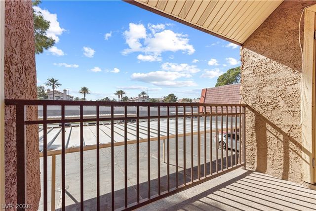 5383 Indian River Drive 320, Las Vegas, NV 89103