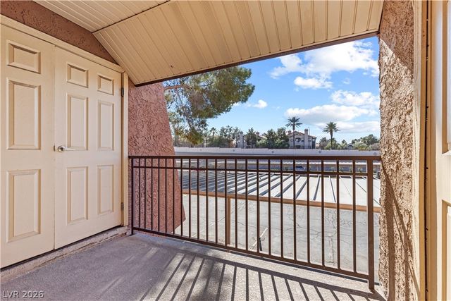 5383 Indian River Drive 320, Las Vegas, NV 89103