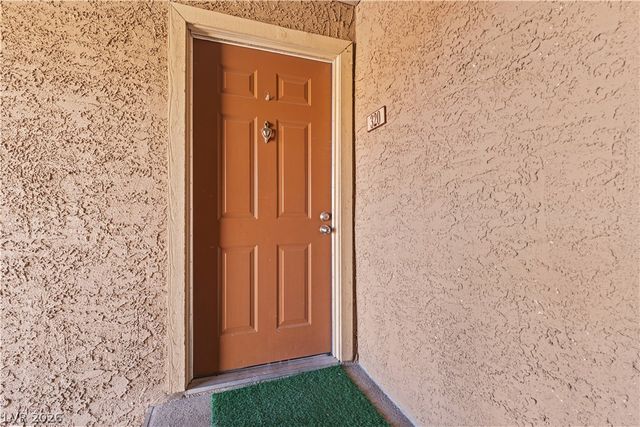 5383 Indian River Drive 320, Las Vegas, NV 89103