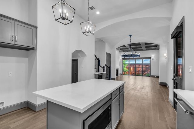 1906 W 25th Street, Houston, TX 77008