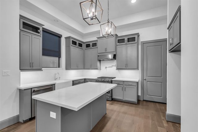 1906 W 25th Street, Houston, TX 77008