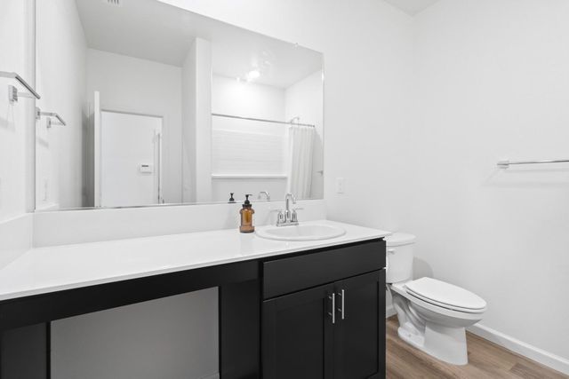 969 S Kandarian Court, Fowler, CA 93625