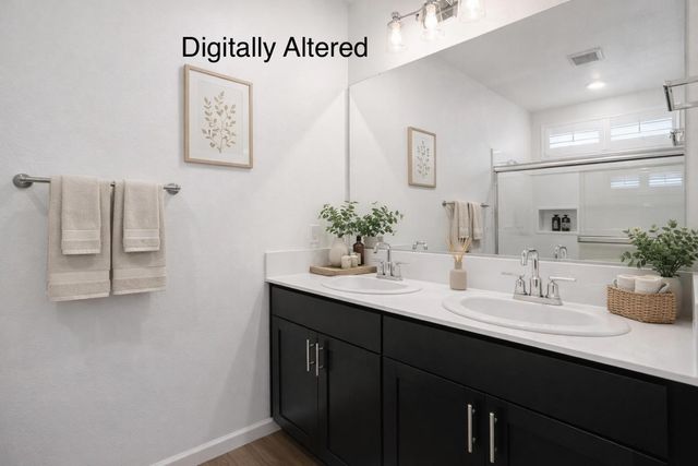 969 S Kandarian Court, Fowler, CA 93625