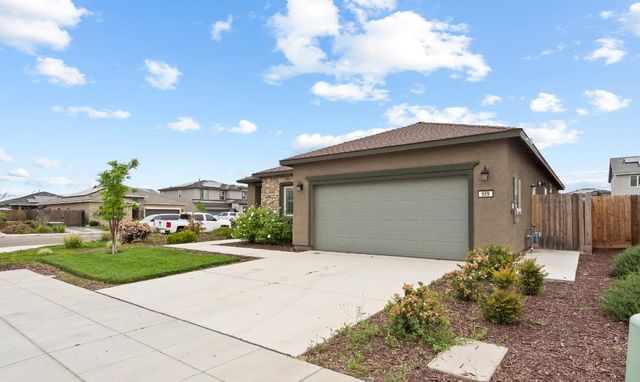 969 S Kandarian Court, Fowler, CA 93625