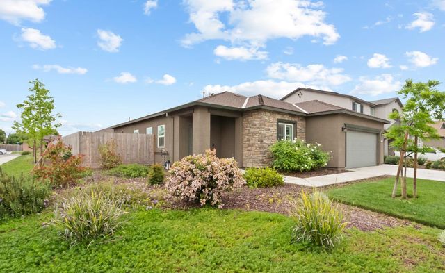 969 S Kandarian Court, Fowler, CA 93625