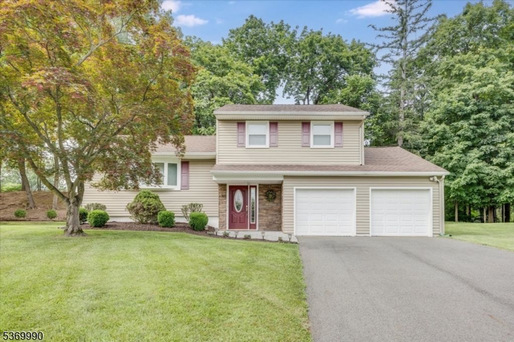 1 Brook Ct, Little Falls Twp., NJ 07424