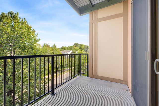 1070 Grandview Court NE 304, Columbia Heights, MN 55421