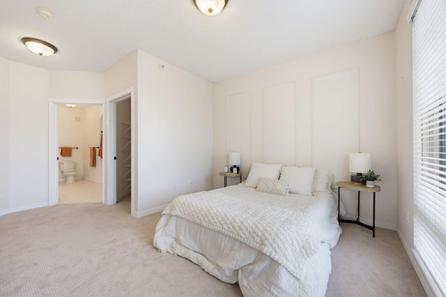 1070 Grandview Court NE 304, Columbia Heights, MN 55421