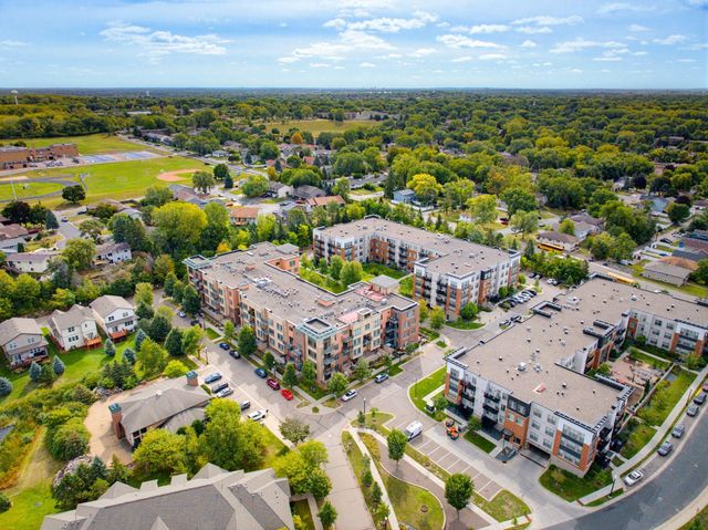 1070 Grandview Court NE 304, Columbia Heights, MN 55421