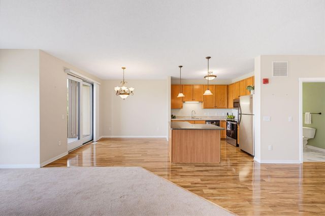1070 Grandview Court NE 304, Columbia Heights, MN 55421