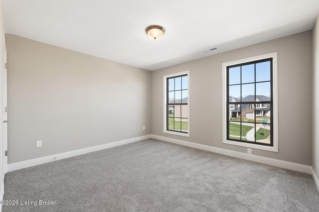 3606 Ringing Bell Ln, Louisville, KY 40245