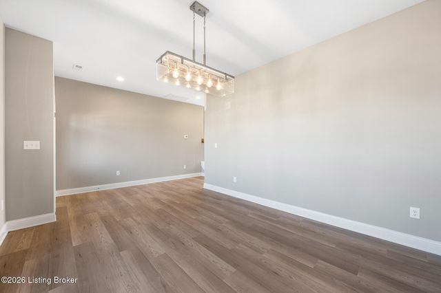 3606 Ringing Bell Ln, Louisville, KY 40245