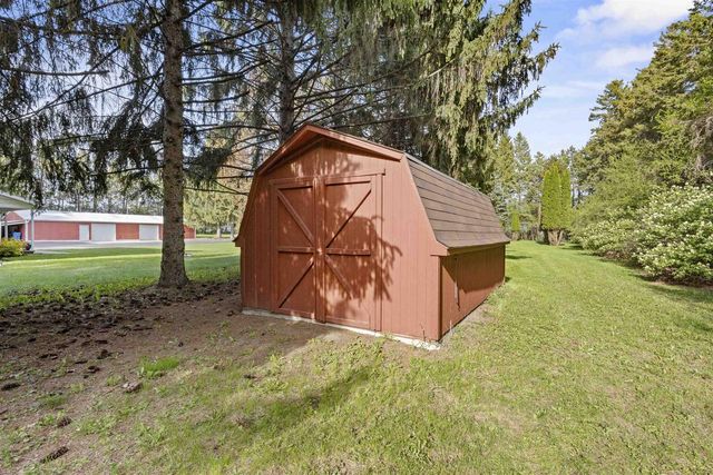 6911 FAHLEY ROAD, Oshkosh, WI 54904