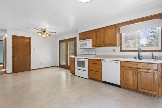 6911 FAHLEY ROAD, Oshkosh, WI 54904