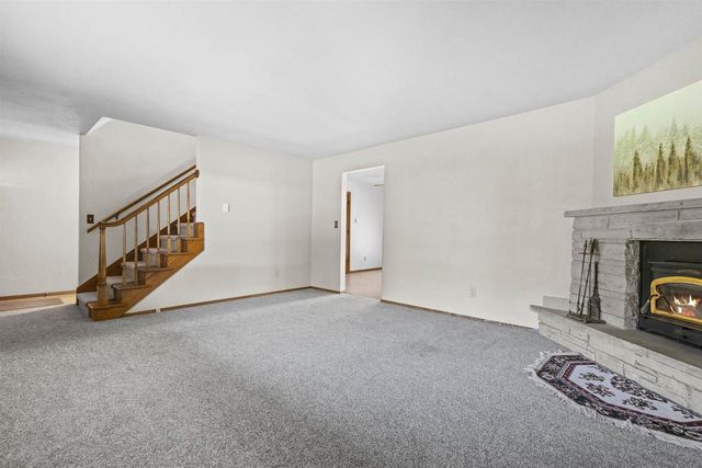 6911 FAHLEY ROAD, Oshkosh, WI 54904