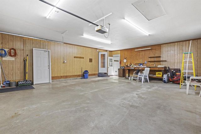 6911 FAHLEY ROAD, Oshkosh, WI 54904