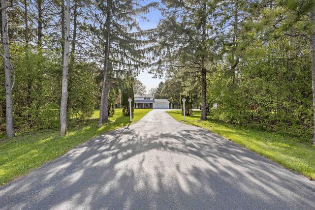 6911 FAHLEY ROAD, Oshkosh, WI 54904