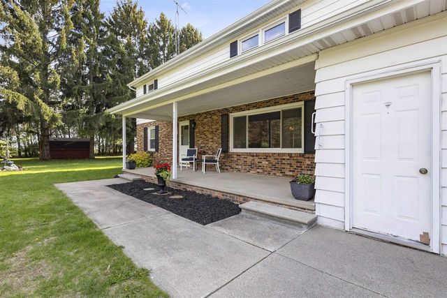 6911 FAHLEY ROAD, Oshkosh, WI 54904