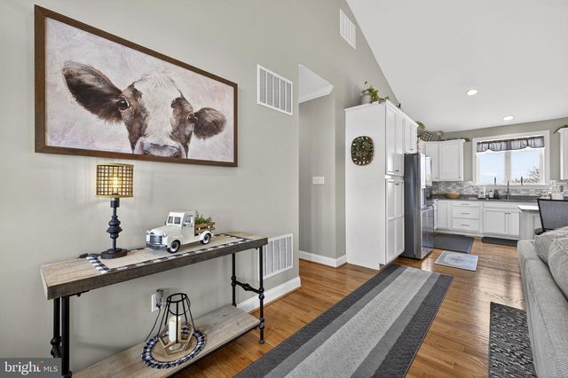 100 POMME CIR, Stephens City, VA 22655