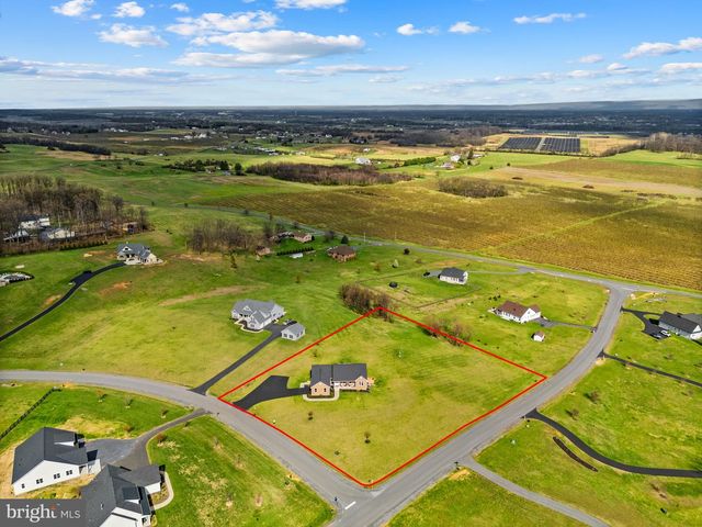 100 POMME CIR, Stephens City, VA 22655