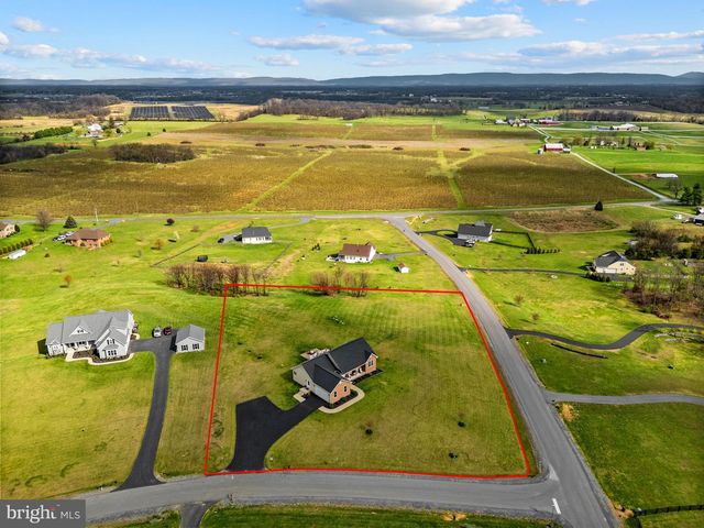 100 POMME CIR, Stephens City, VA 22655