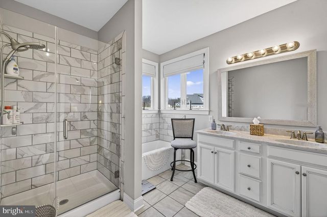 100 POMME CIR, Stephens City, VA 22655