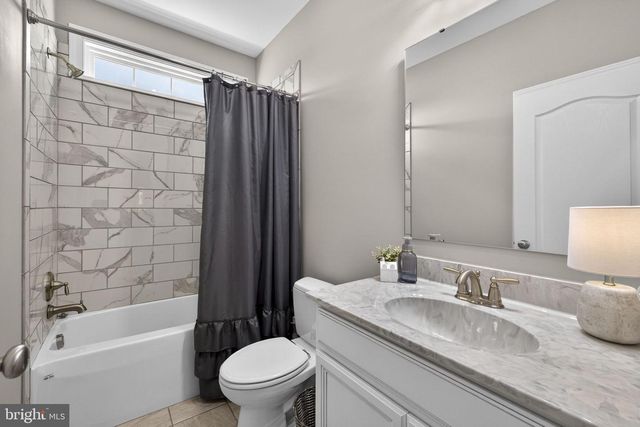 100 POMME CIR, Stephens City, VA 22655