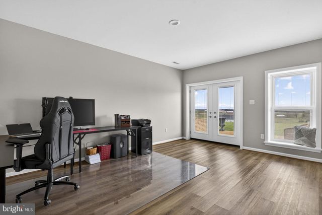 100 POMME CIR, Stephens City, VA 22655