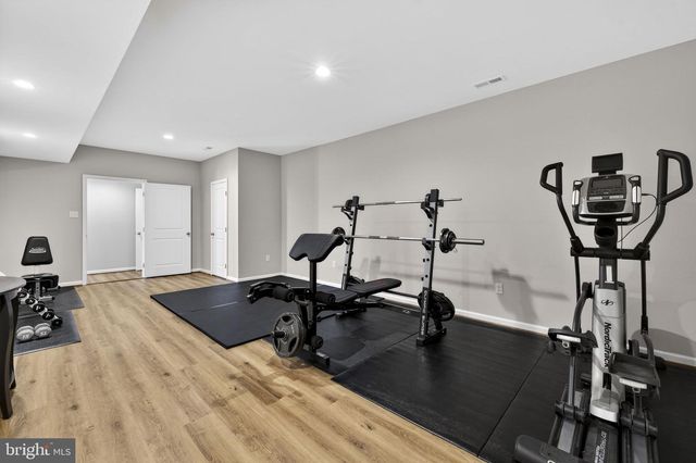 100 POMME CIR, Stephens City, VA 22655