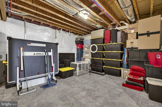 100 POMME CIR, Stephens City, VA 22655