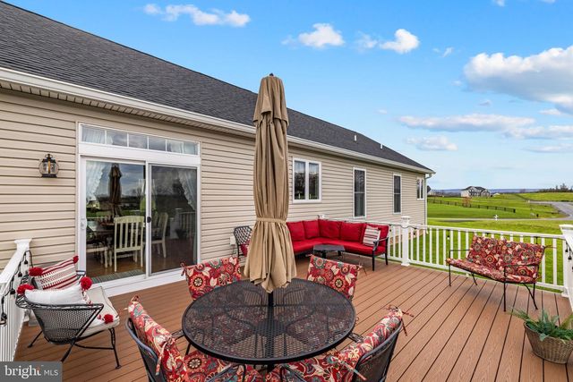 100 POMME CIR, Stephens City, VA 22655
