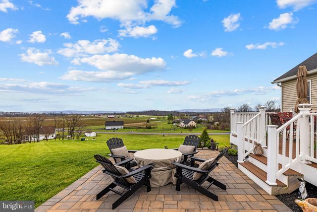 100 POMME CIR, Stephens City, VA 22655