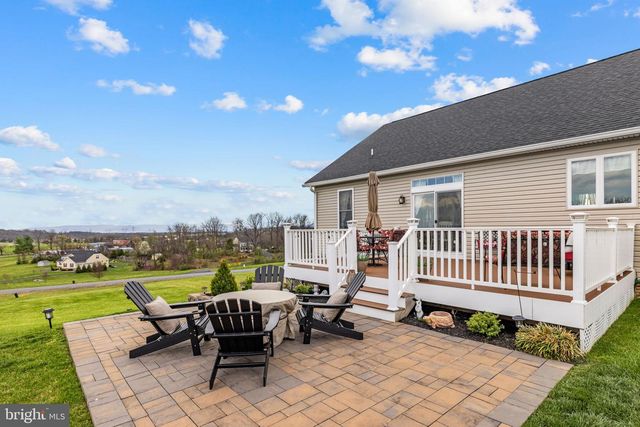 100 POMME CIR, Stephens City, VA 22655
